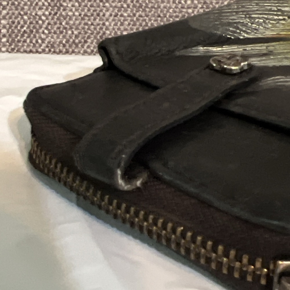 Elliott Lucca Zip Around Leather Wristlet Hand Painted Peacock Feather - Picture 4 of 16